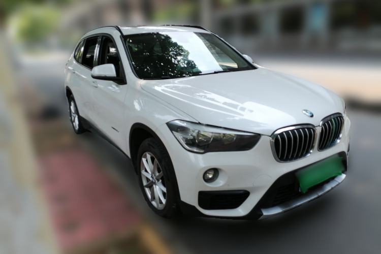 Used BMW X1 2016 sDrive18Li Fashion Model Front Right 45 Deg