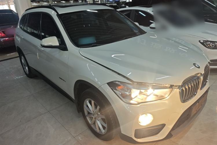 Used BMW X1 2016 sDrive18Li Fashion Model Front Right 45 Deg
