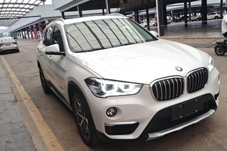 Used BMW X1 2016 sDrive20Li Luxury Model Front Right 45 Deg