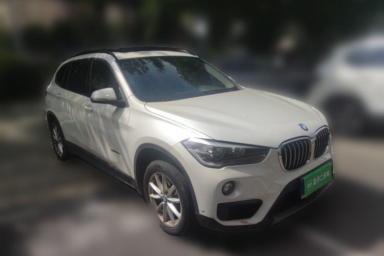 Used BMW X1 2016 sDrive18Li Fashion Model Front Right 45 Deg