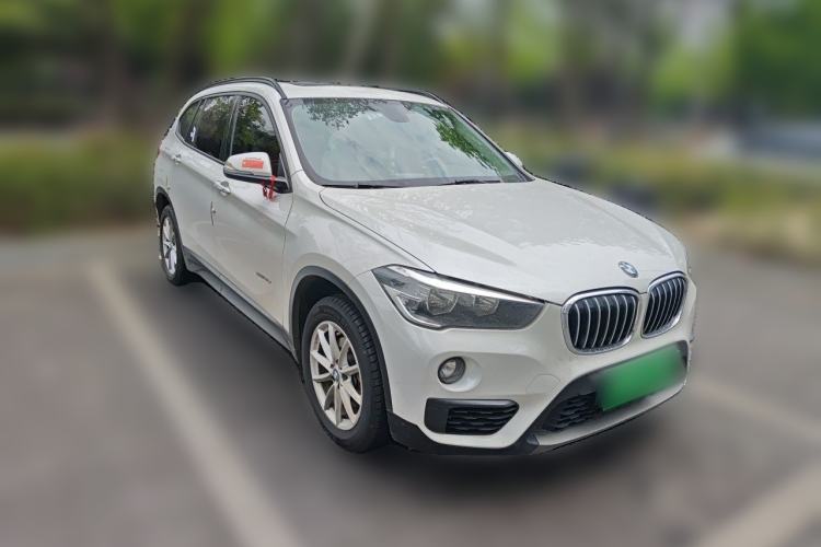 Used BMW X1 2016 sDrive18Li Fashion Model Front Right 45 Deg