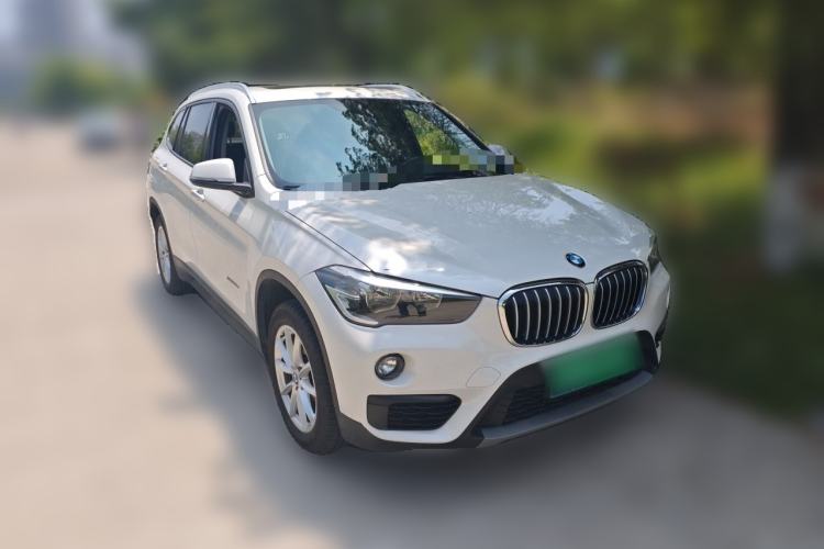 Used BMW X1 2016 sDrive18Li Fashion Model Front Right 45 Deg