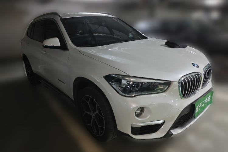 Used BMW X1 2016 sDrive20Li Luxury Model Front Right 45 Deg