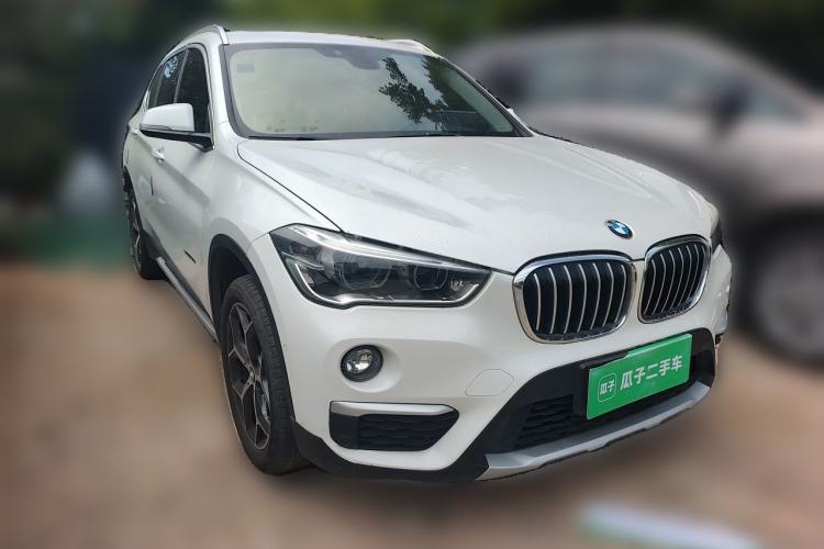 Used BMW X1 2016 sDrive18Li Luxury Model Front Right 45 Deg