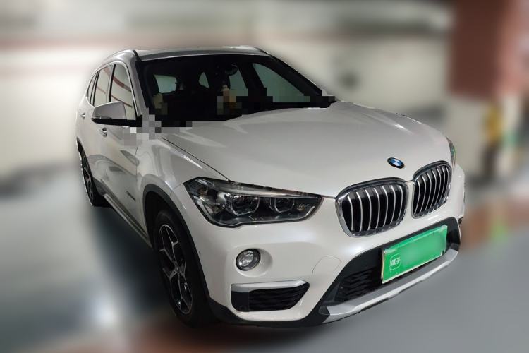 Used BMW X1 2016 sDrive20Li Luxury Model Front Right 45 Deg