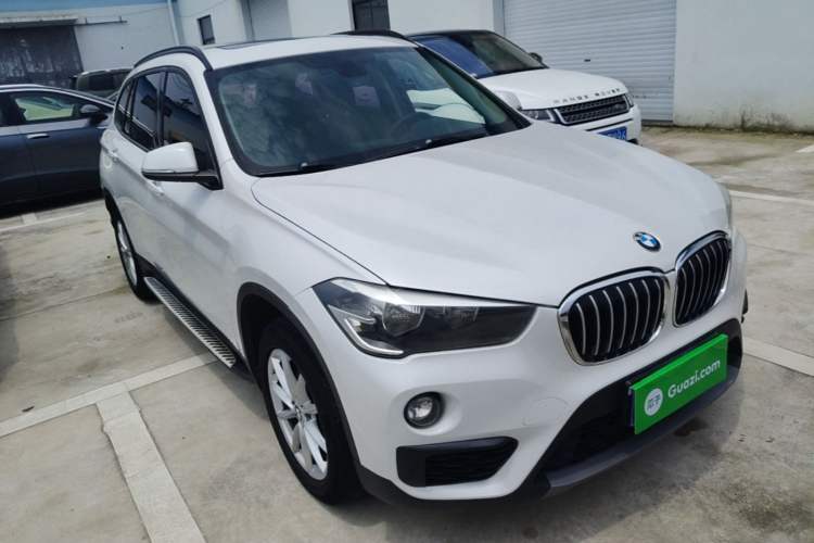 Used BMW X1 2016 sDrive18Li Fashion Model Front Right 45 Deg