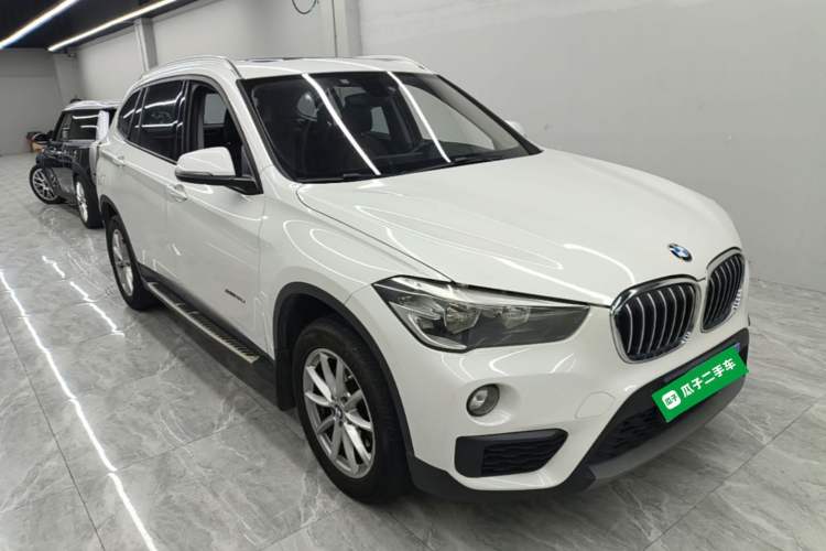 Used BMW X1 2016 sDrive18Li Fashion Model Front Right 45 Deg