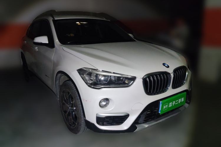 Used BMW X1 2016 sDrive20Li Luxury Model Front Right 45 Deg