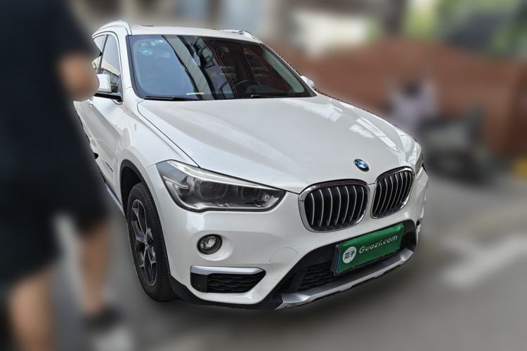 Used BMW X1 2016 sDrive20Li Luxury Model Front Right 45 Deg