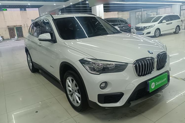 Used BMW X1 2016 sDrive18Li Fashion Model Front Right 45 Deg