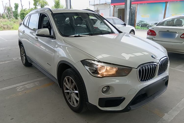 Used BMW X1 2016 sDrive18Li Fashion Model Front Right 45 Deg