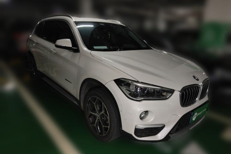 Used BMW X1 2016 sDrive20Li Luxury Model Front Right 45 Deg