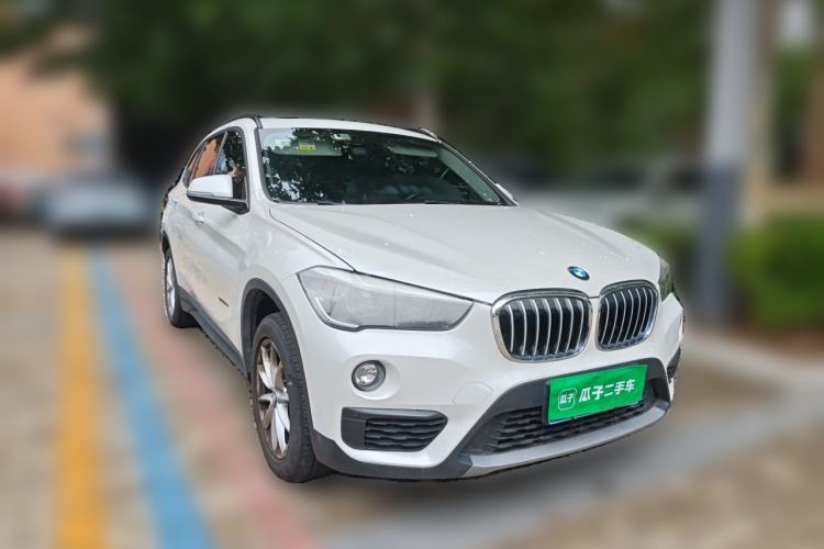 Used BMW X1 2016 sDrive18Li Fashion Model Front Right 45 Deg
