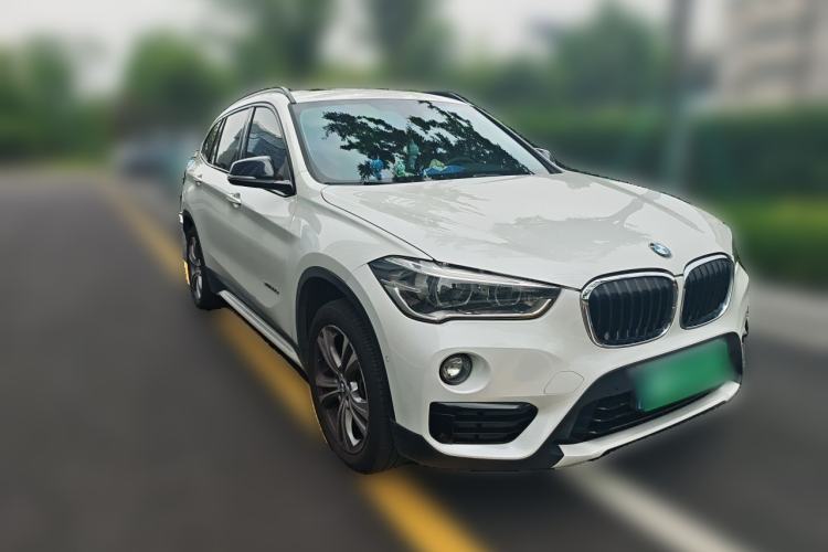 Used BMW X1 2016 sDrive20Li Luxury Model Front Right 45 Deg