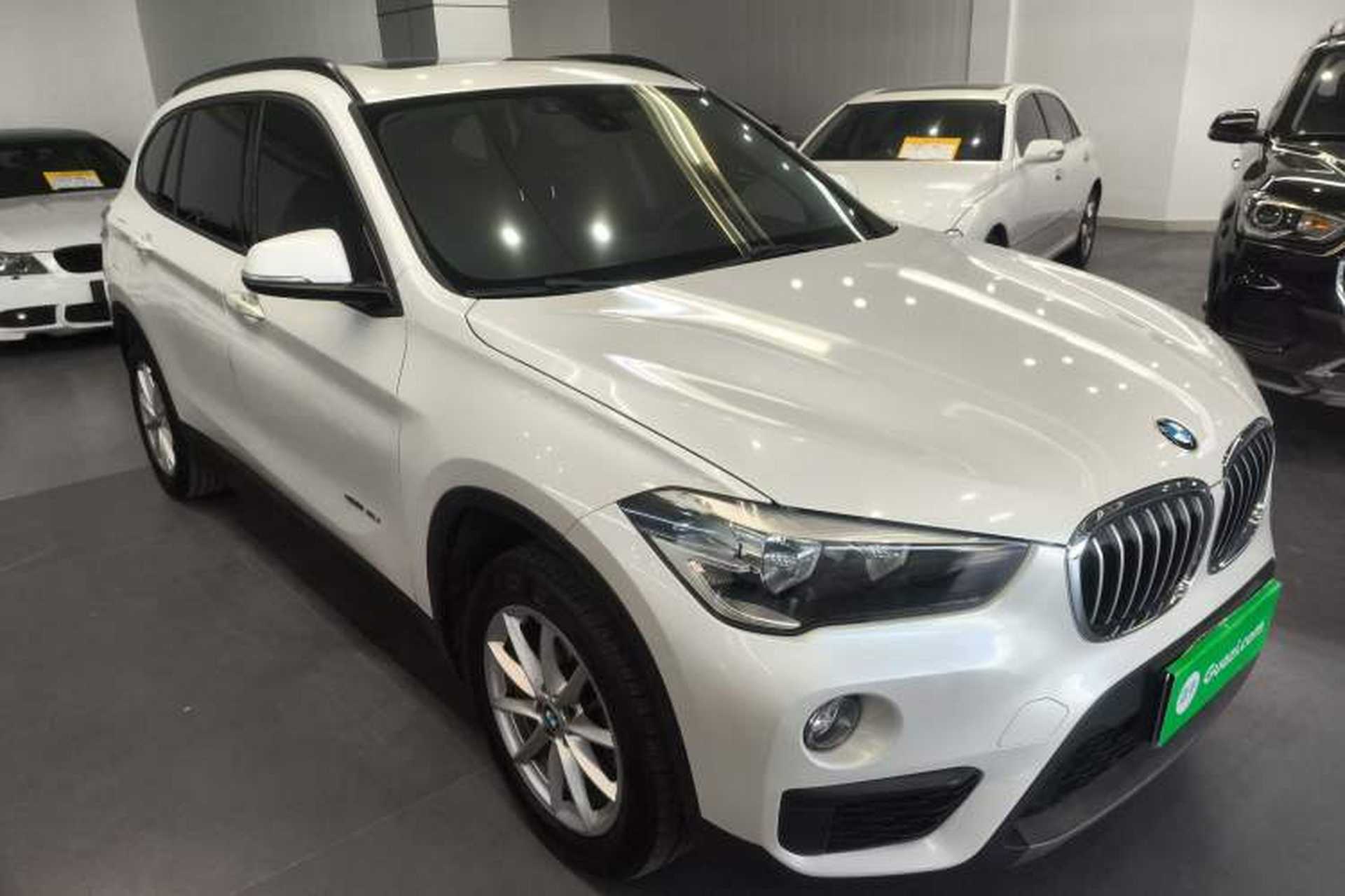 Used BMW X1 2016 sDrive18Li Fashion Model Front Right 45 Deg