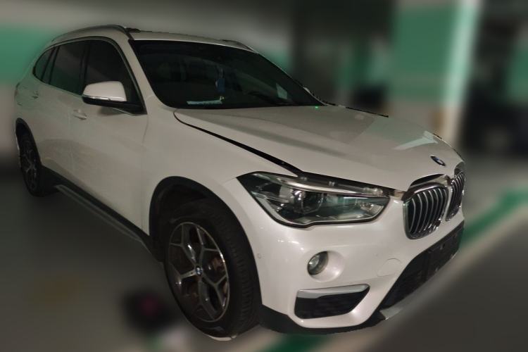 Used BMW X1 2016 sDrive20Li Luxury Model Front Right 45 Deg