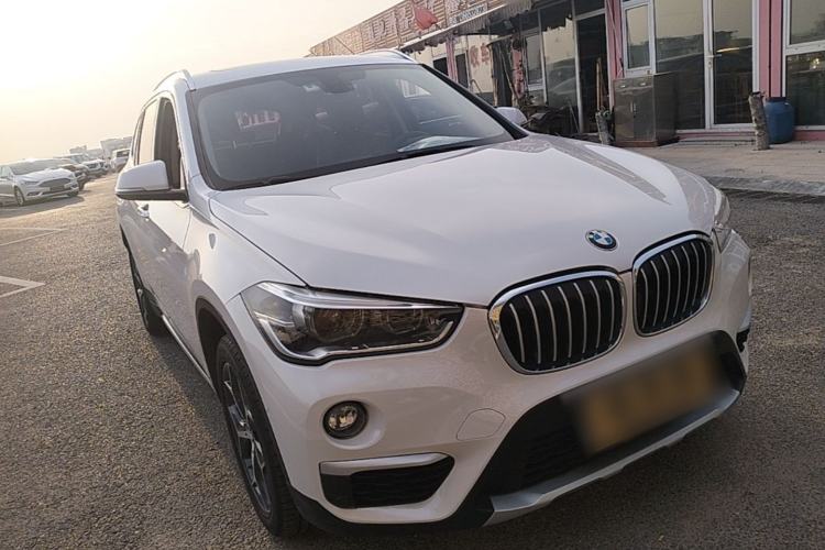 Used BMW X1 2016 sDrive20Li Luxury Model Front Right 45 Deg