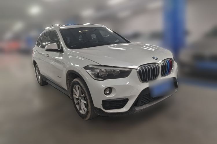Used BMW X1 2016 sDrive18Li Fashion Model Front Right 45 Deg