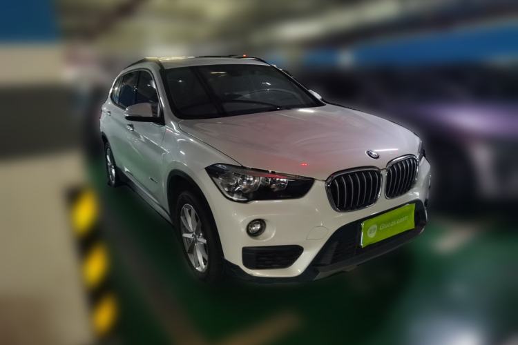 Used BMW X1 2016 sDrive18Li Fashion Model Front Right 45 Deg