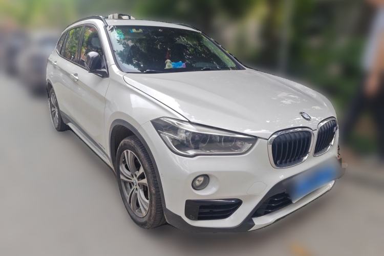 Used BMW X1 2016 sDrive20Li Luxury Model Front Right 45 Deg