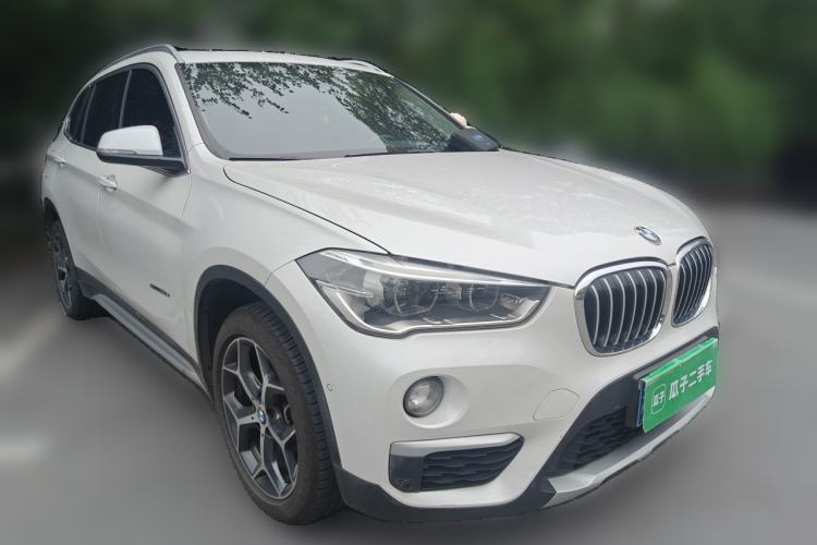 Used BMW X1 2016 sDrive20Li Luxury Model Front Right 45 Deg