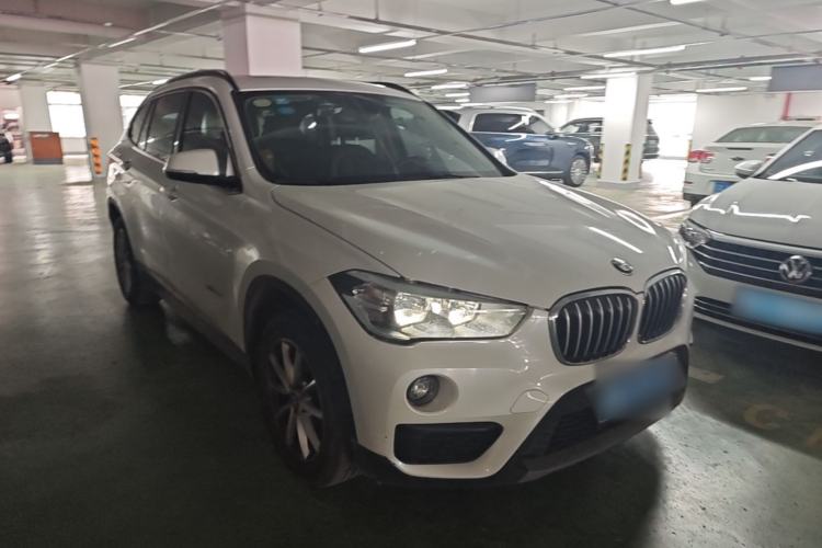 Used BMW X1 2016 sDrive18Li Fashion Model Front Right 45 Deg