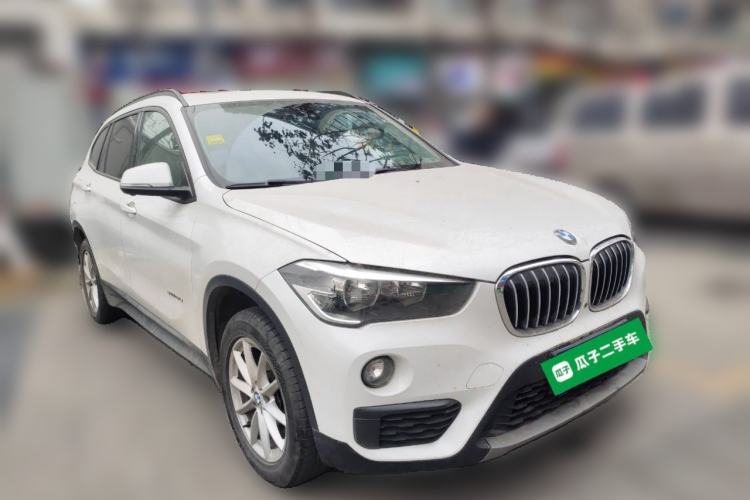 Used BMW X1 2016 sDrive18Li Fashion Model Front Right 45 Deg