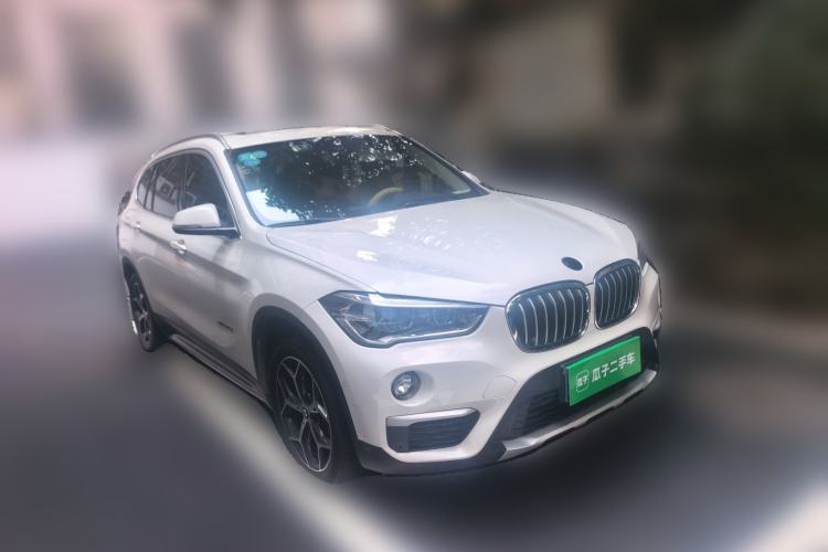 Used BMW X1 2016 sDrive20Li Luxury Model Front Right 45 Deg
