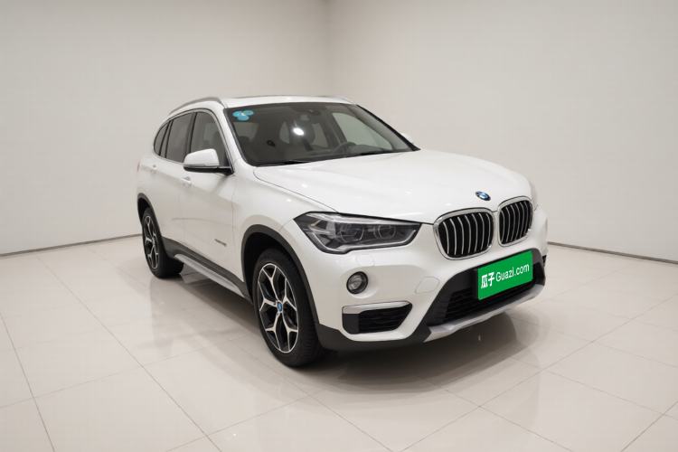 Used BMW X1 2016 sDrive20Li Luxury Model Front Right 45 Deg