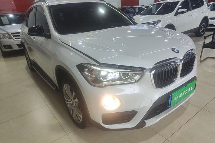 Used BMW X1 2016 sDrive20Li Luxury Model Front Right 45 Deg