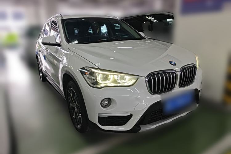Used BMW X1 2016 sDrive20Li Luxury Model Front Right 45 Deg