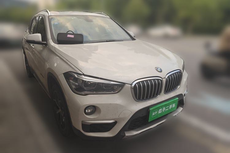 Used BMW X1 2016 sDrive20Li Luxury Model Front Right 45 Deg