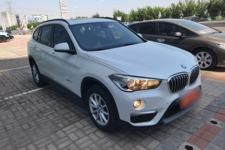 Used BMW X1 2016 sDrive18Li Fashion Model Front Right 45 Deg