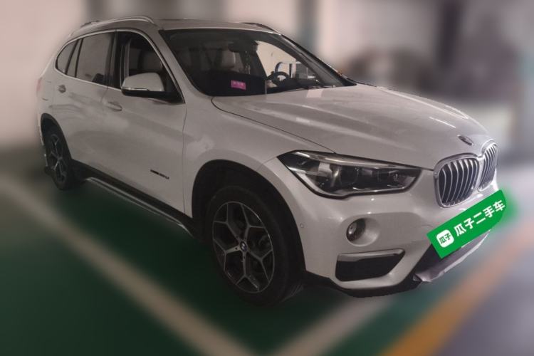Used BMW X1 2016 sDrive20Li Luxury Model Front Right 45 Deg