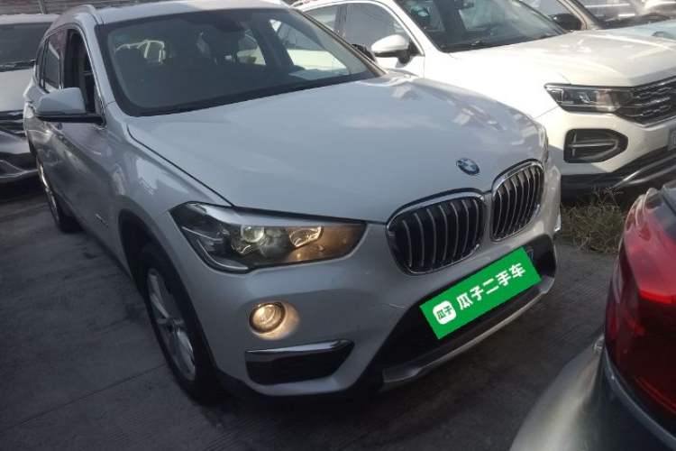 Used BMW X1 2016 sDrive18Li Fashion Model Front Right 45 Deg