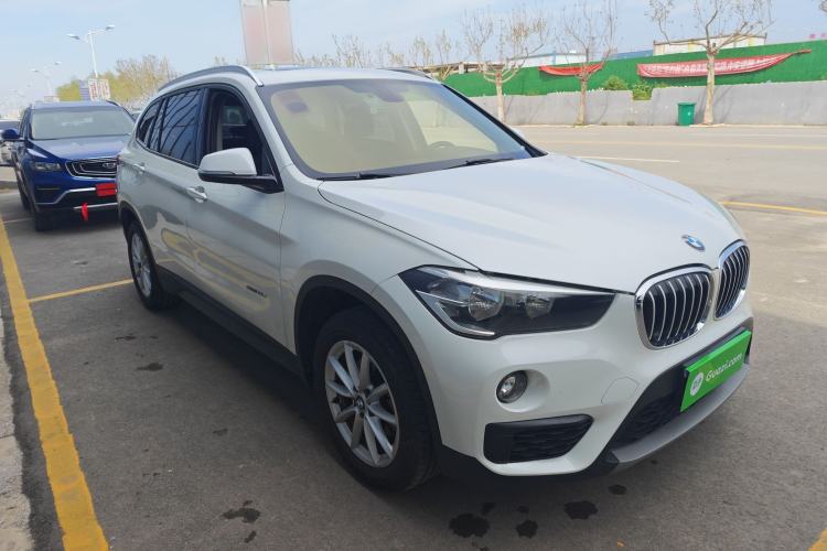 Used BMW X1 2016 sDrive18Li Fashion Model Front Right 45 Deg