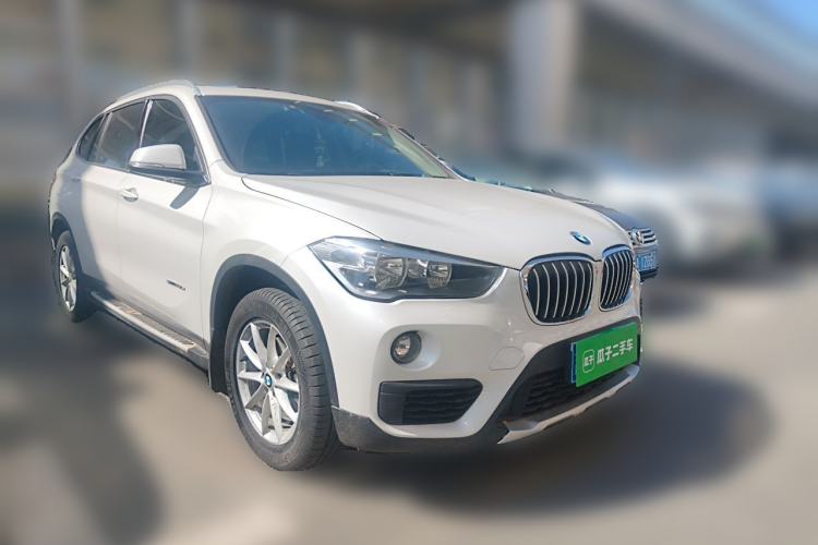Used BMW X1 2016 sDrive18Li Fashion Model Front Right 45 Deg