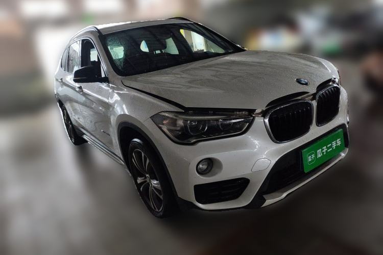 Used BMW X1 2016 sDrive20Li Luxury Model Front Right 45 Deg