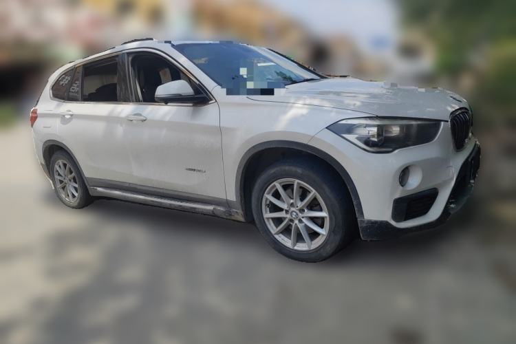 Used BMW X1 2016 sDrive18Li Fashion Model Front Right 45 Deg