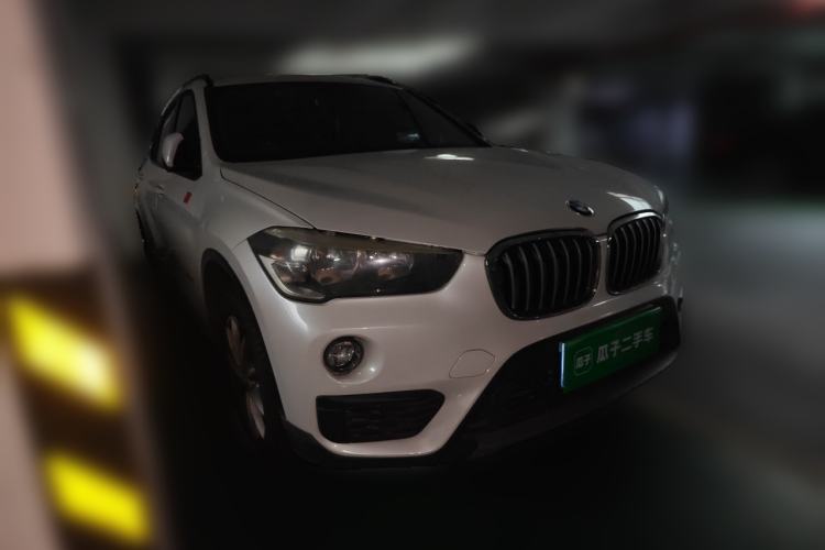 Used BMW X1 2016 sDrive18Li Fashion Model Front Right 45 Deg