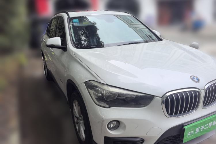 Used BMW X1 2016 sDrive18Li Fashion Model Front Right 45 Deg