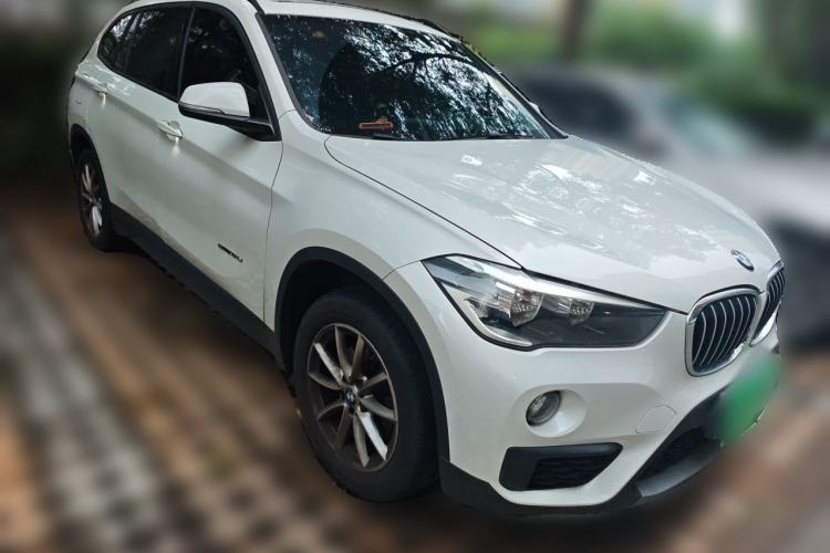 Used BMW X1 2016 sDrive18Li Fashion Model Front Right 45 Deg