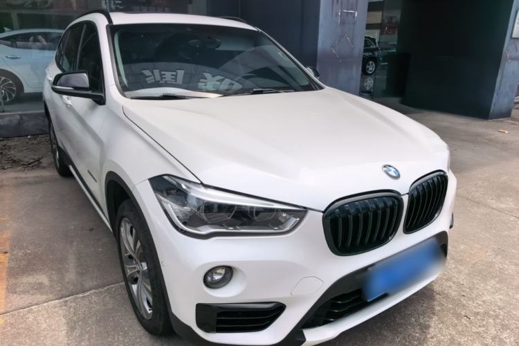 Used BMW X1 2016 sDrive20Li Luxury Model Front Right 45 Deg