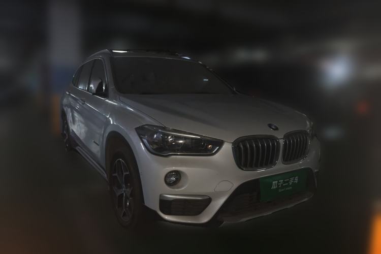 Used BMW X1 2016 sDrive20Li Luxury Model Front Right 45 Deg