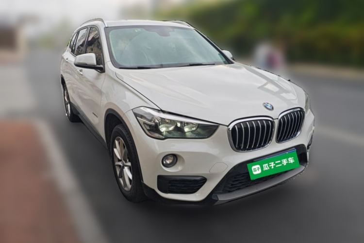 Used BMW X1 2016 sDrive18Li Fashion Model Front Right 45 Deg