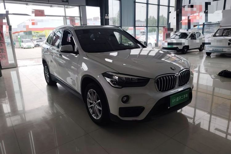 Used BMW X1 2016 sDrive18Li Fashion Model Front Right 45 Deg