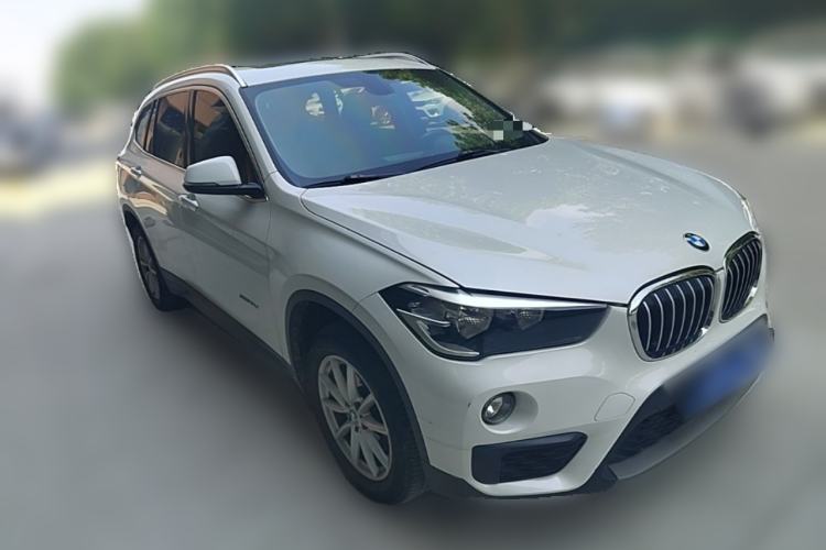 Used BMW X1 2016 sDrive18Li Fashion Model Front Right 45 Deg