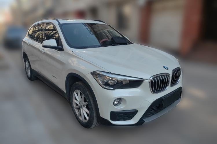 Used BMW X1 2016 sDrive18Li Fashion Model Front Right 45 Deg