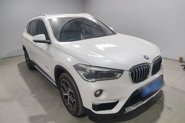 Used BMW X1 2016 sDrive18Li Luxury Model Front Right 45 Deg