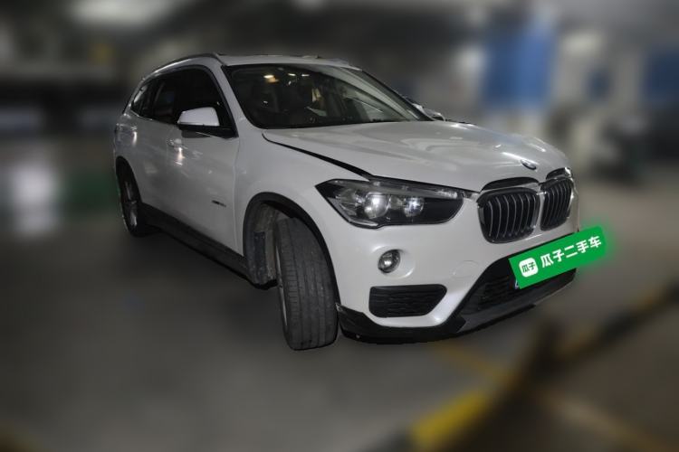 Used BMW X1 2016 sDrive18Li Fashion Model Front Right 45 Deg